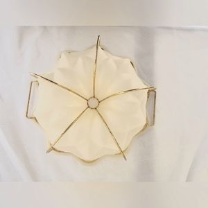 Unique Silicone Bundt Cake Pan/Mold W/ Gold Holder